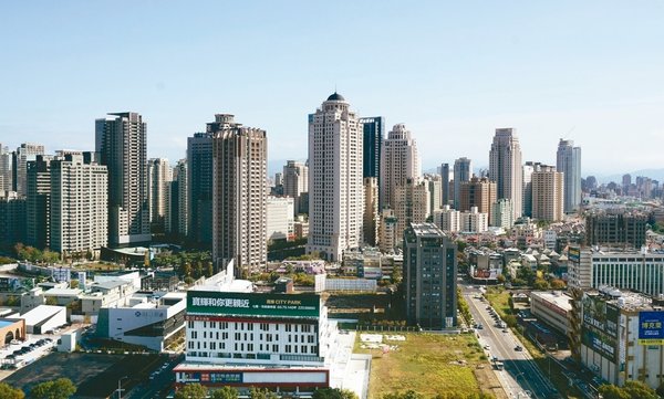 拋棄「蓋好蓋滿」舊思維 低密度、高綠覆率成台中豪宅兩大指標