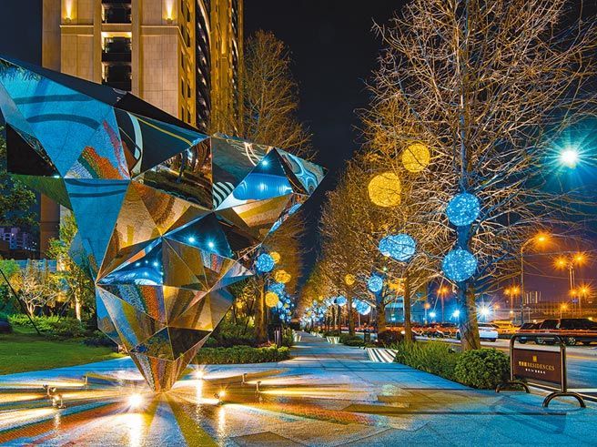 藝術光芒流動　豪宅千坪花園成城市時尚印記