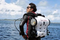 曾被評鑑為全球百大不可不知的水下攝影師，跟著【Yorko Summer】的腳步，一起來探索更多美好！