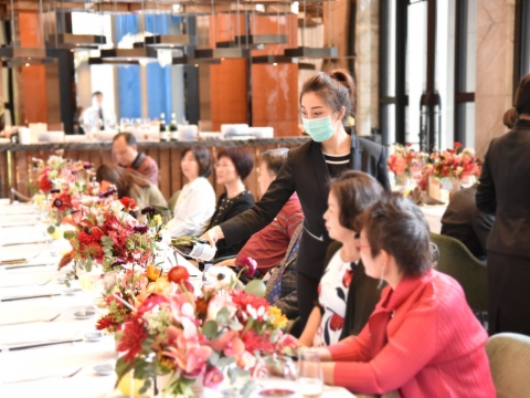 多元化物業管理服務，以「款待」精神堅持寵愛住戶！
