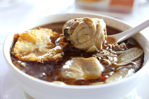 連續四年的暖心約定！雙橡園開發以「頂級麻油雞湯」專屬款待住戶