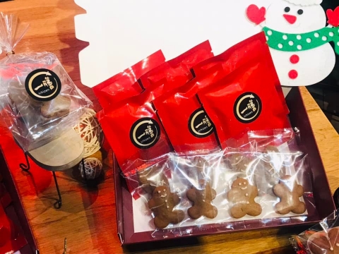 一膳推出「黑糖魚骨鈣餅」 每塊都吃得到真正鰻魚骨頭！