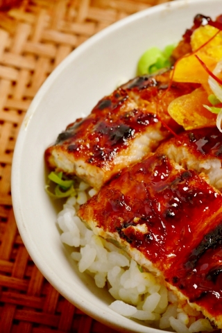 冬季美食暖心首選——鰻魚飯吃得養生又健康